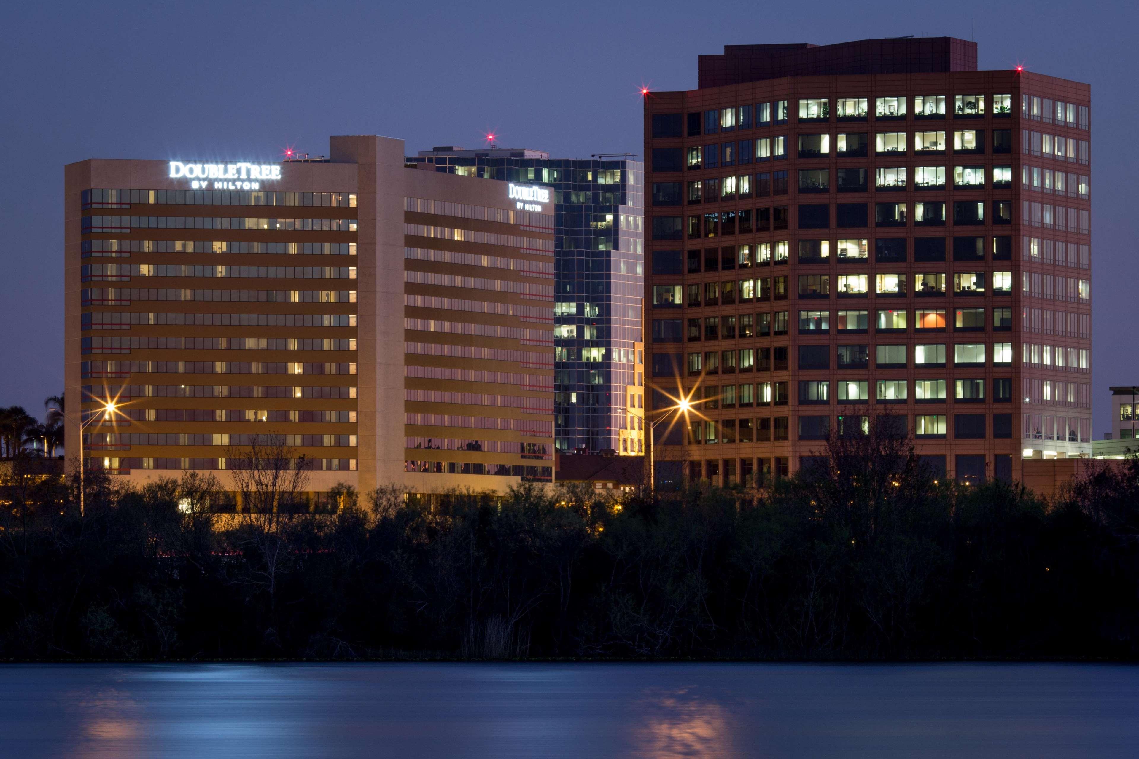 Doubletree By Hilton Orlando Downtown Exterior foto