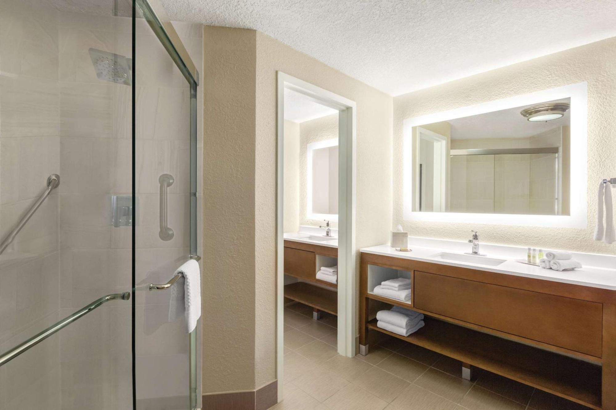 Doubletree By Hilton Orlando Downtown Exterior foto